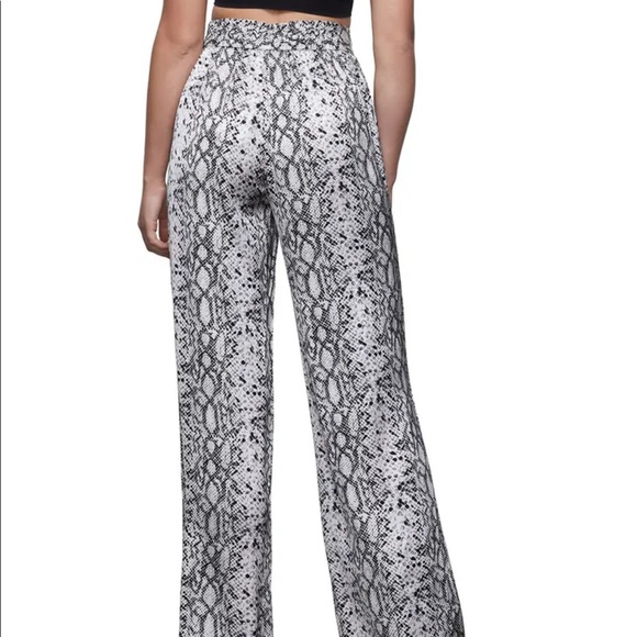 Good American | Purely Python Print Wide Leg Pants Size 3 - Picture 6 of 8